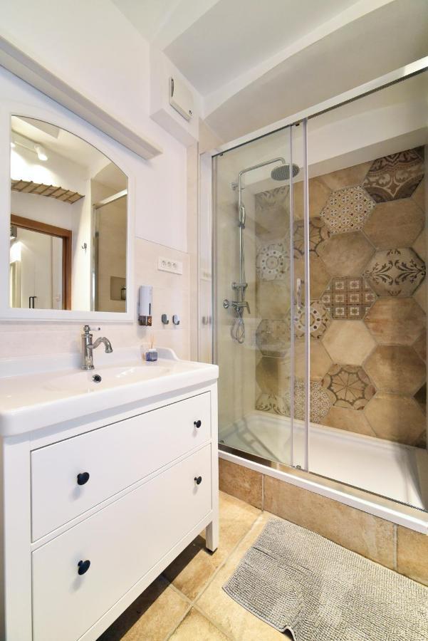 Manuela Varsavska Studio Apartments زغرب المظهر الخارجي الصورة