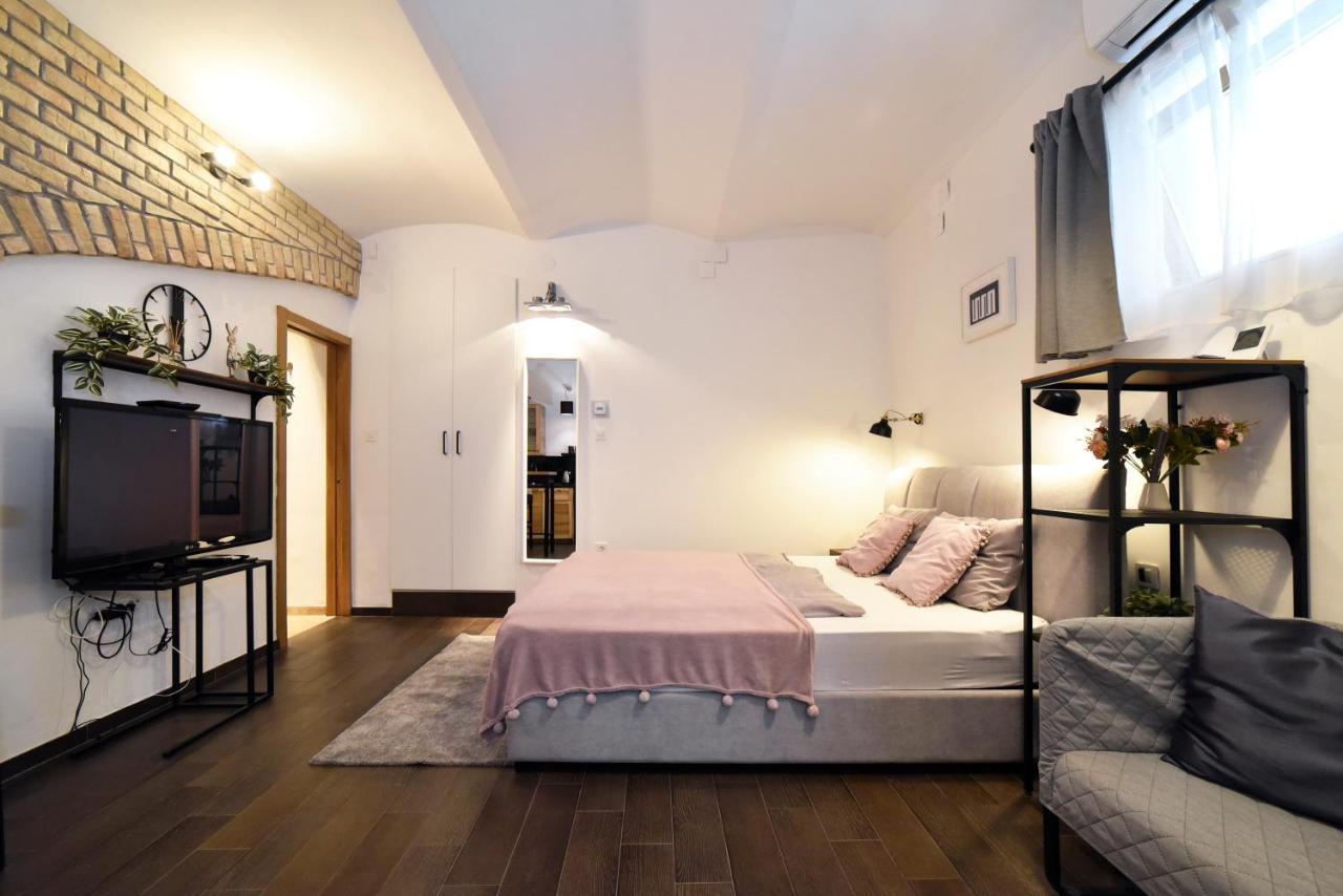 Manuela Varsavska Studio Apartments زغرب المظهر الخارجي الصورة