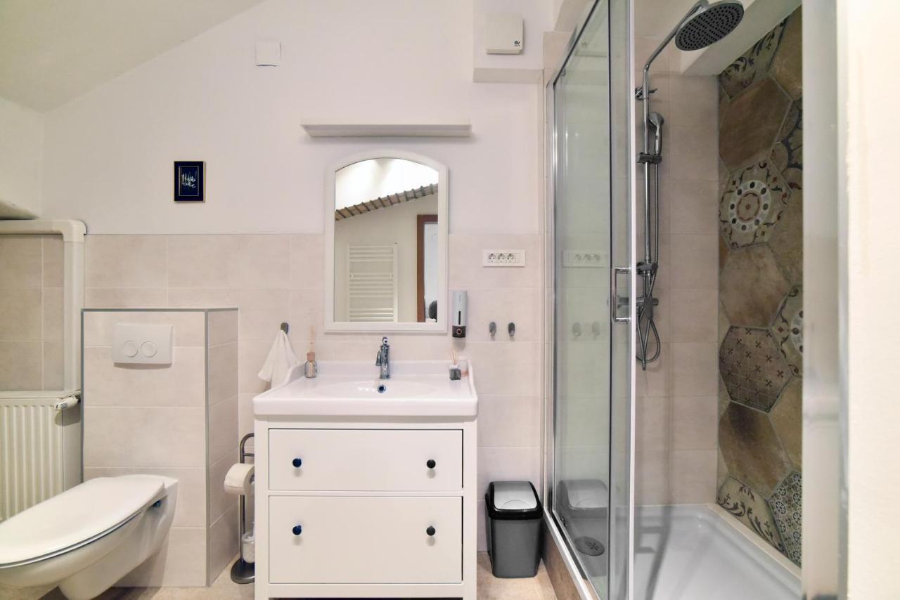 Manuela Varsavska Studio Apartments زغرب المظهر الخارجي الصورة