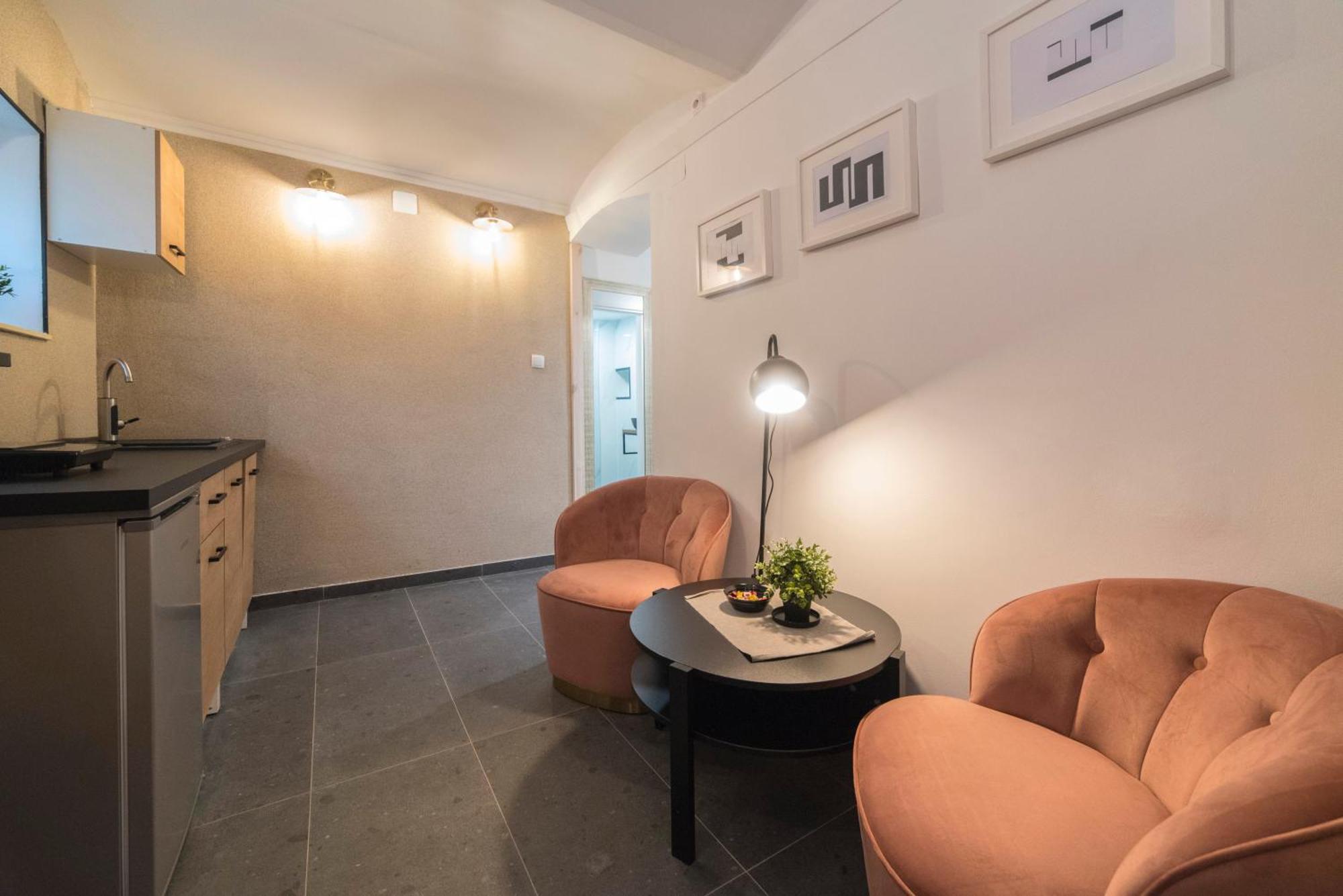 Manuela Varsavska Studio Apartments زغرب المظهر الخارجي الصورة