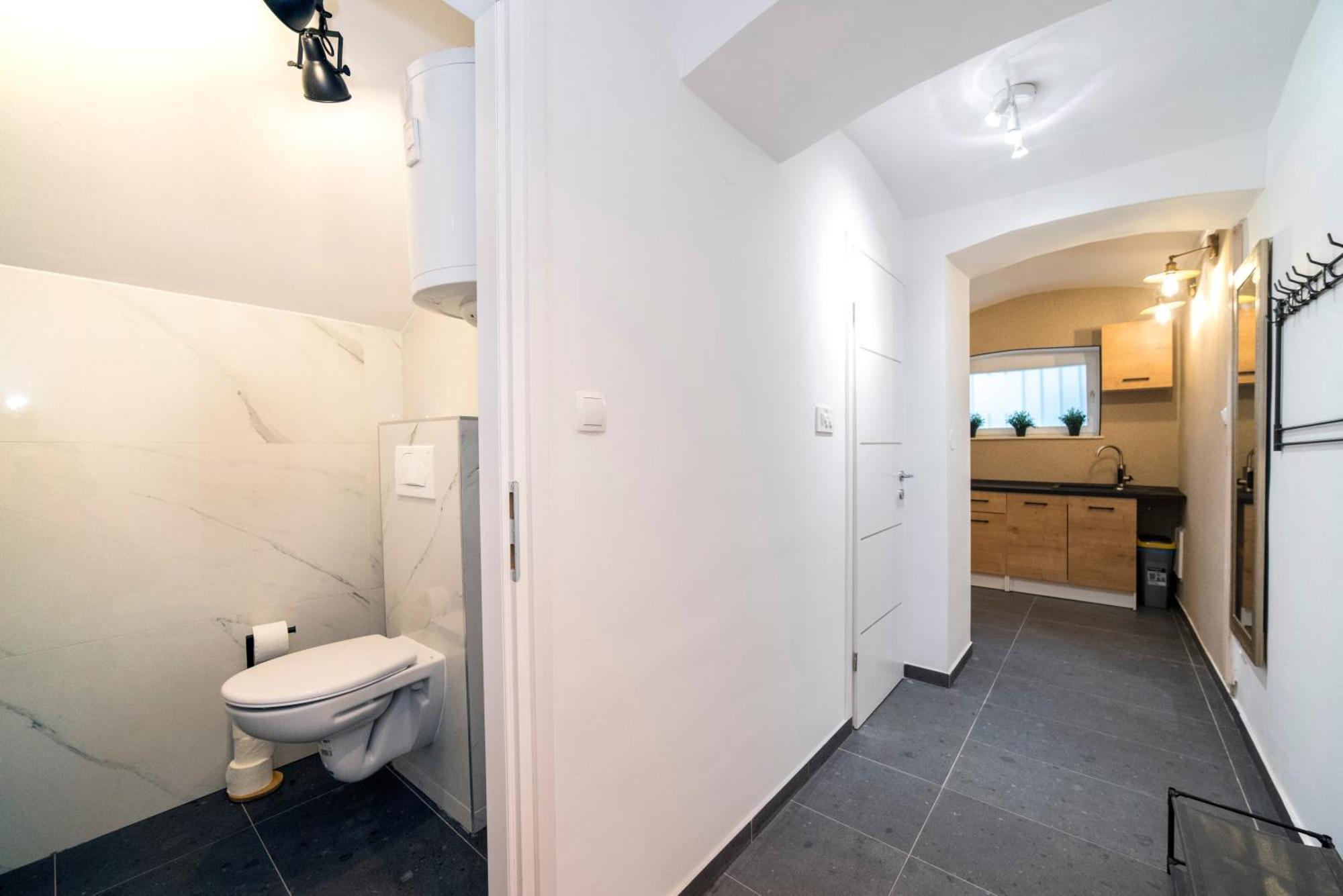 Manuela Varsavska Studio Apartments زغرب المظهر الخارجي الصورة
