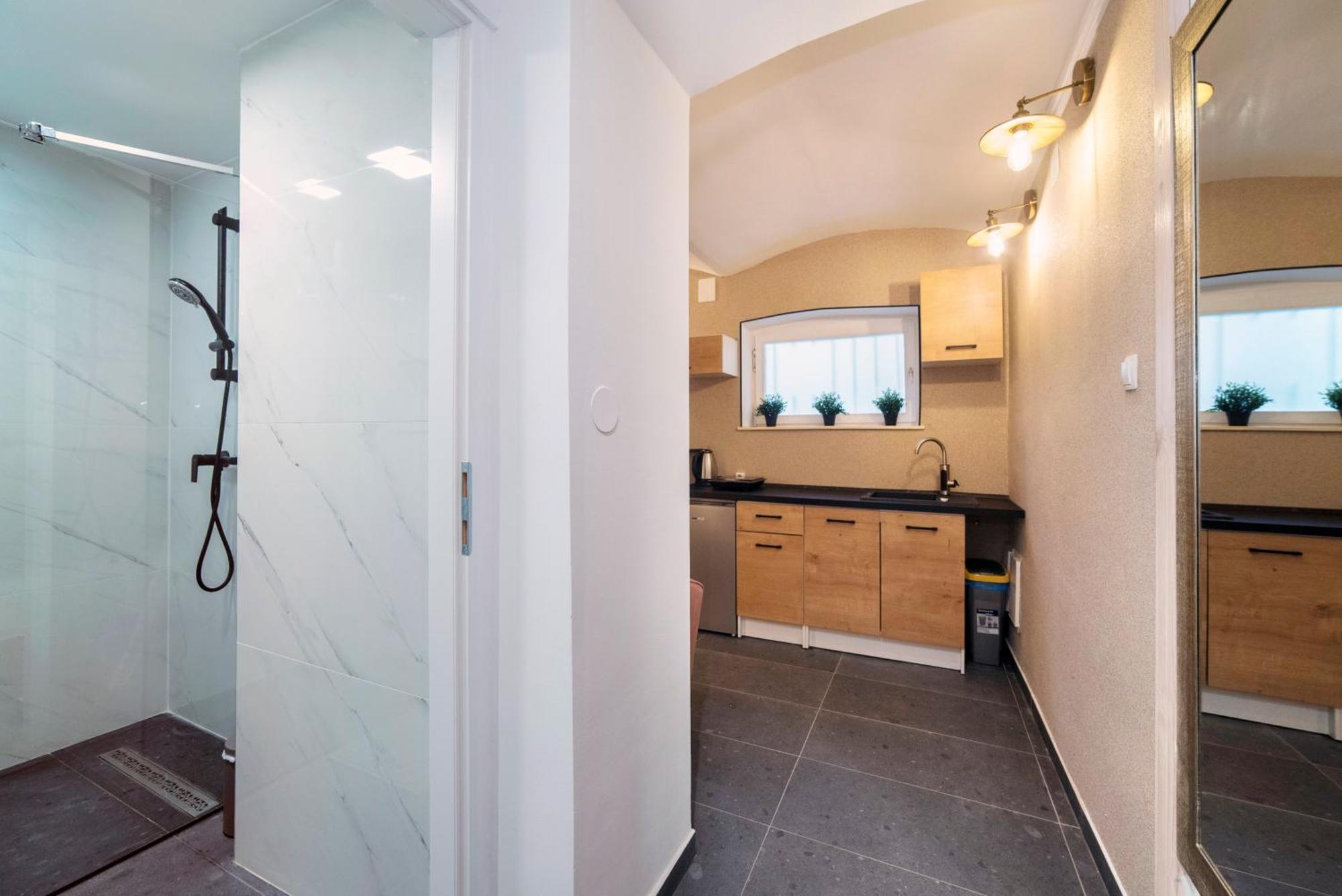 Manuela Varsavska Studio Apartments زغرب المظهر الخارجي الصورة
